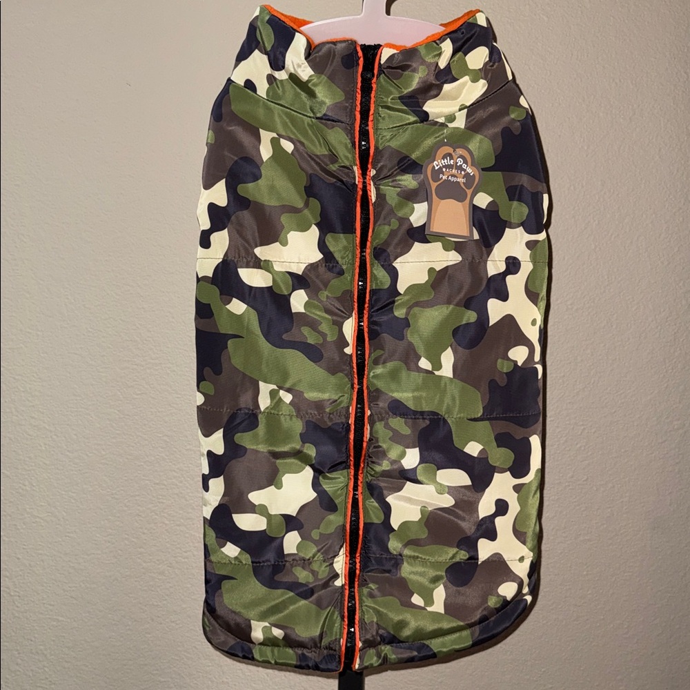 NWT Little Paws Acres Camouflage Zip Up Fleece Lined Puffer Dog Jacket Sz L